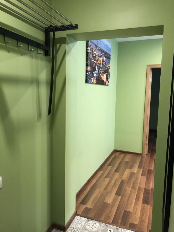 Green And Quiet City Center Apartment Riga Bagian luar foto