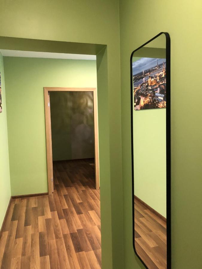Green And Quiet City Center Apartment Riga Bagian luar foto